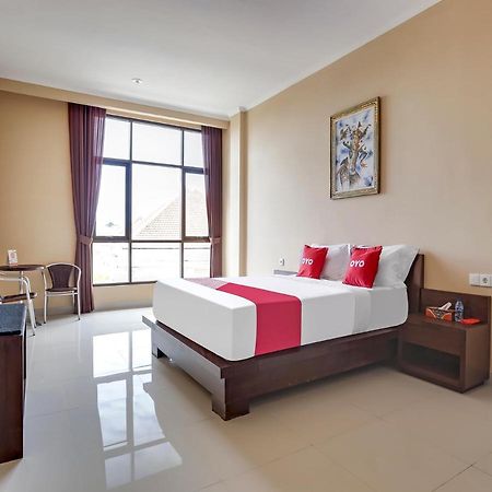 Oyo Flagship 90966 Moreno Homestay Legian  Exterior photo