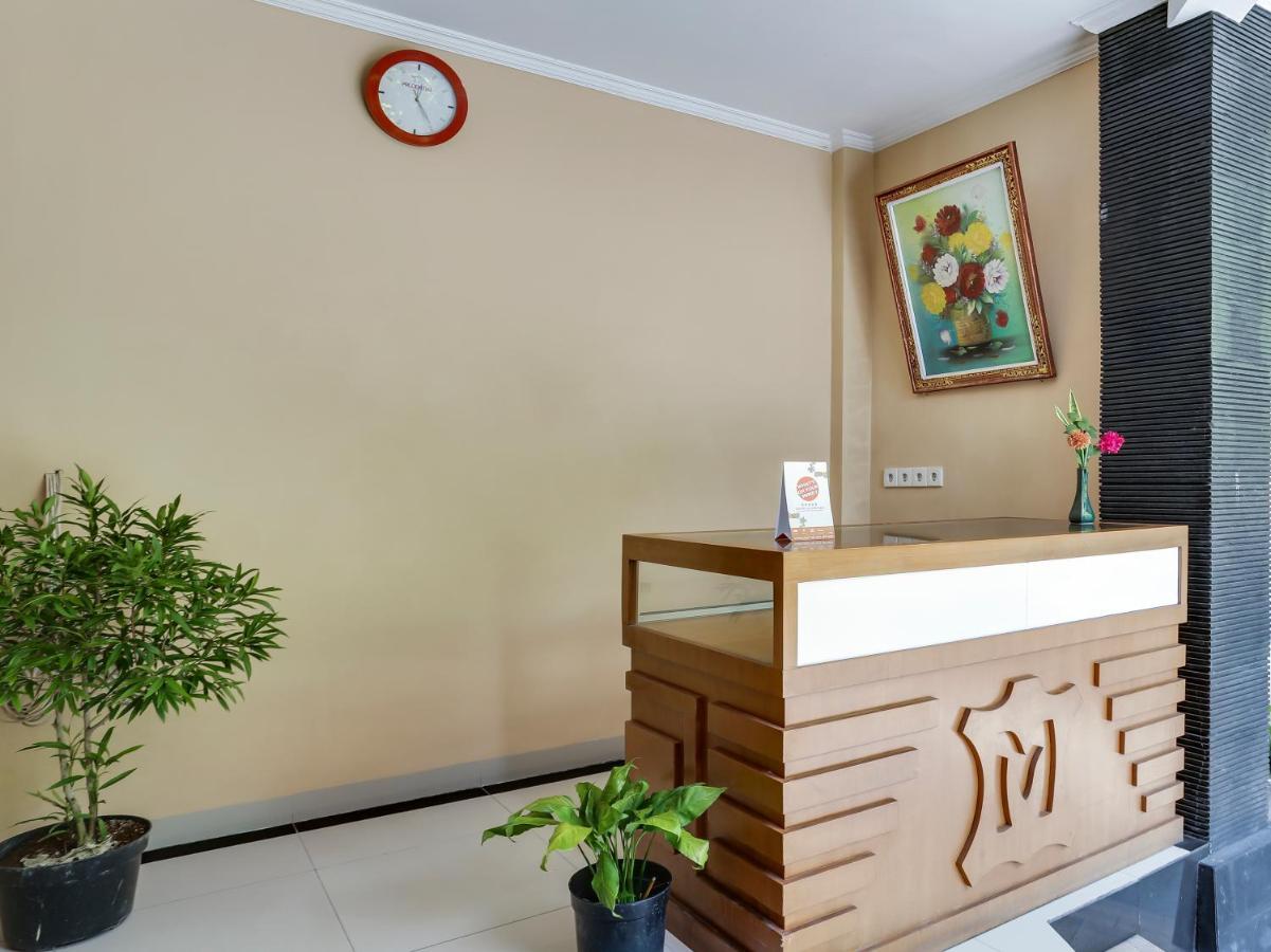 Oyo Flagship 90966 Moreno Homestay Legian  Exterior photo