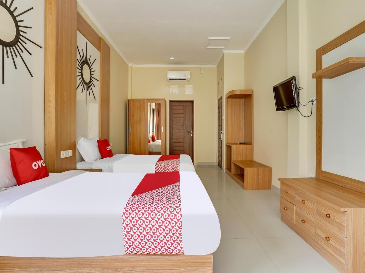 Oyo Flagship 90966 Moreno Homestay Legian  Exterior photo