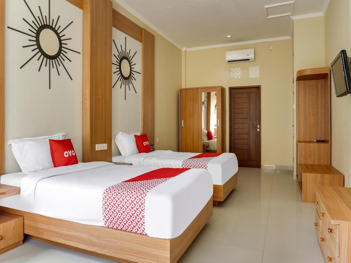 Oyo Flagship 90966 Moreno Homestay Legian  Exterior photo