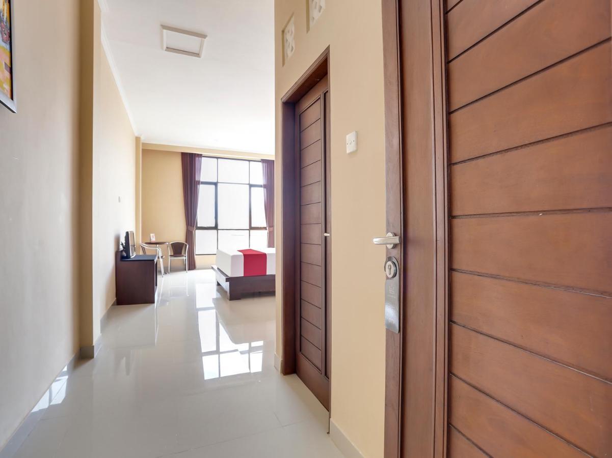 Oyo Flagship 90966 Moreno Homestay Legian  Exterior photo