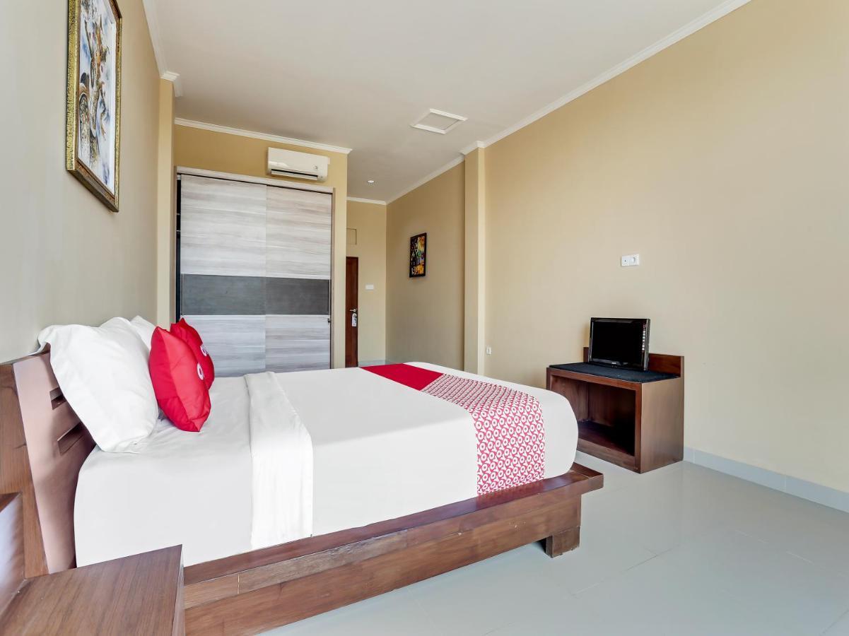 Oyo Flagship 90966 Moreno Homestay Legian  Exterior photo